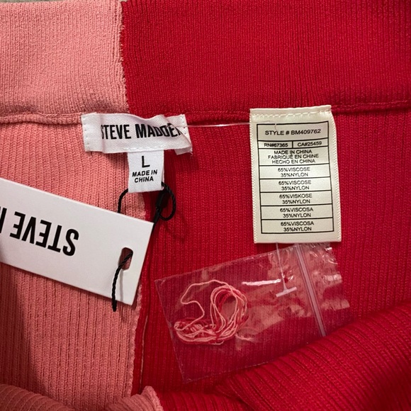 Steve Madden Color-Block Midi Skirt in Pink and Red - Picture 4 of 7